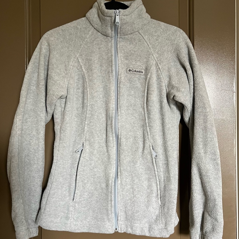 Women’s Columbia zip up